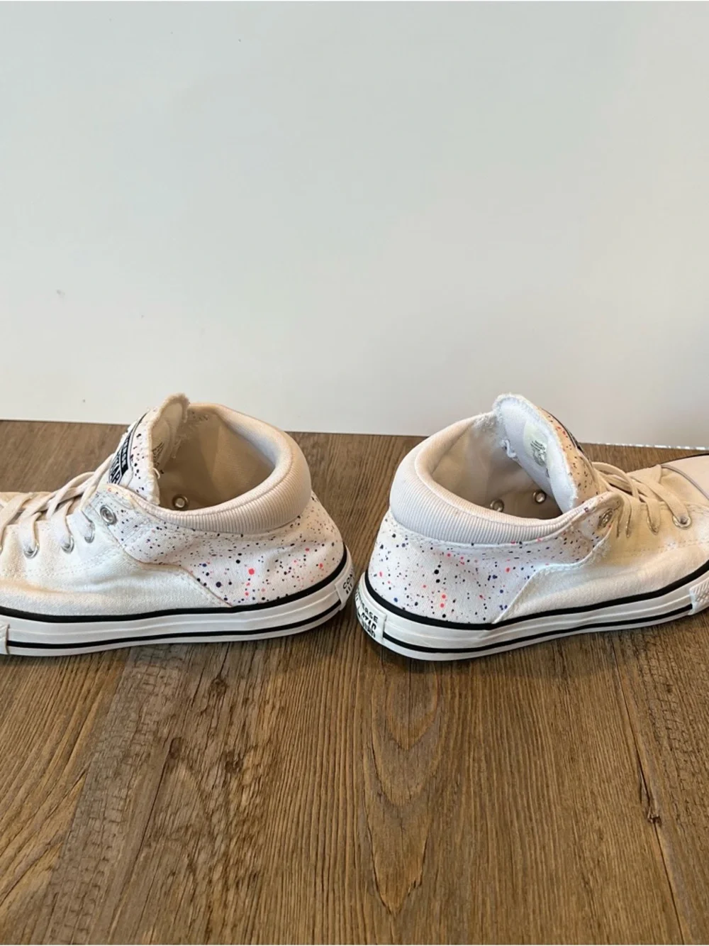 Kids Size 2 Converse White Low Top Sneakers with Black Trim and speckled